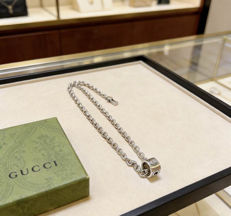 Gucci Necklace 06yxs40